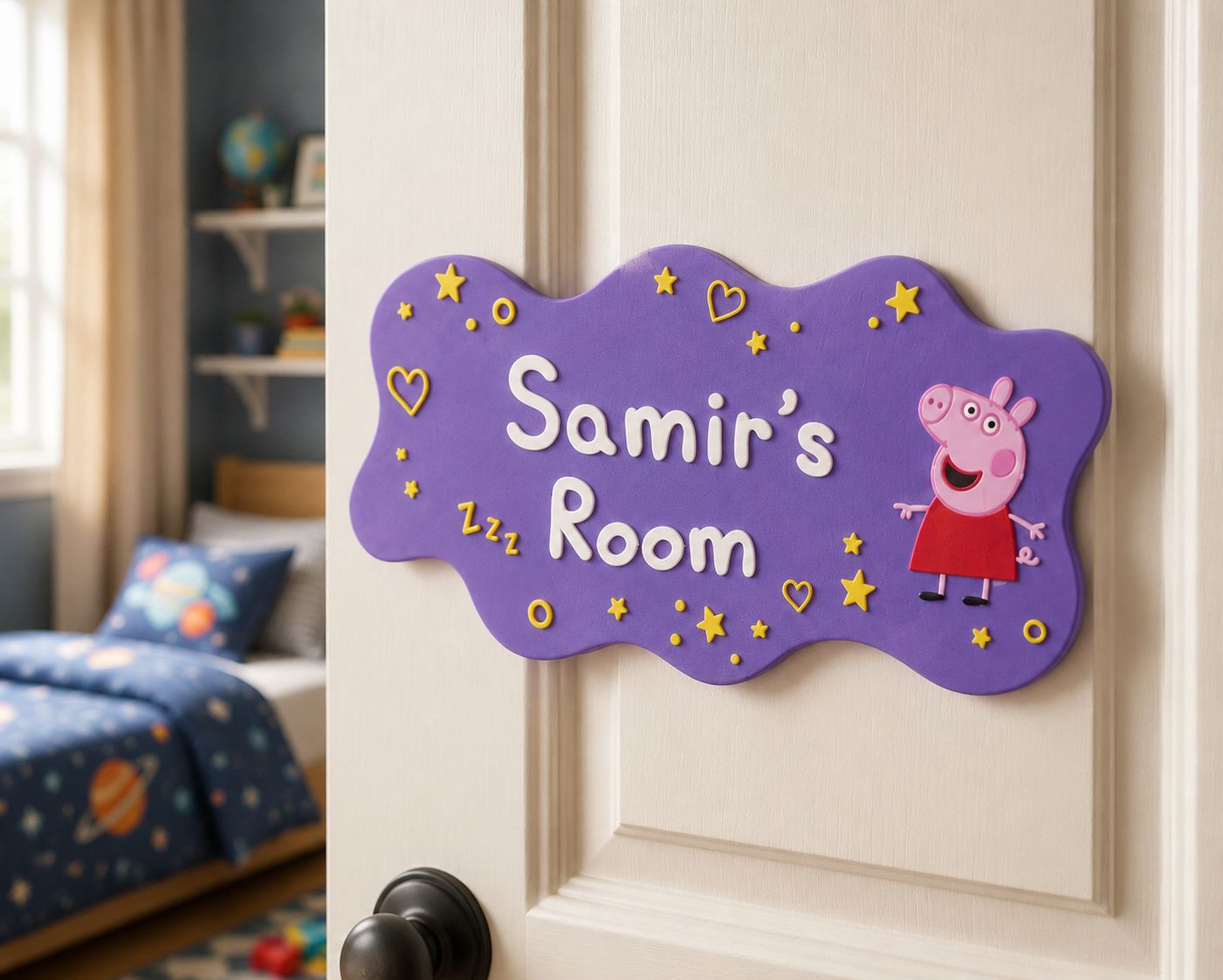 Personalised Peppa Pig™ Door Sign – lifestyle